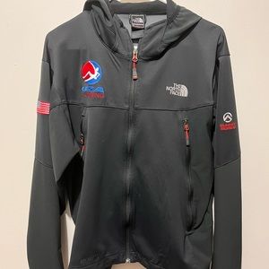 the NorthFace windbreaker jacket, no damage, size M, color black